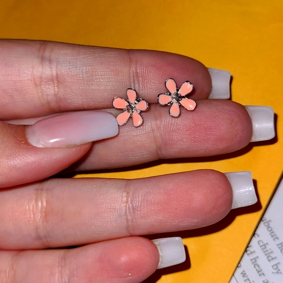 Pink Flower Earrings - Picture 1 of 2
